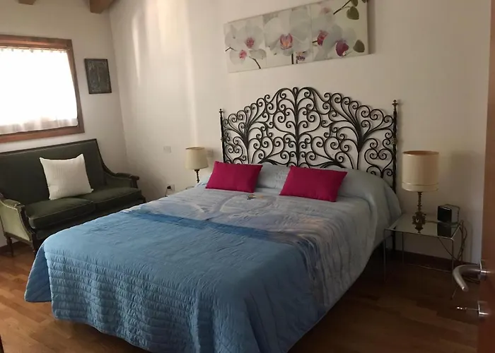 Casa Del Balcone Fiorito