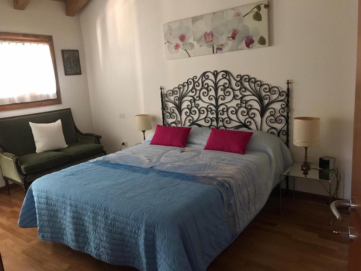 Casa Del Balcone Fiorito *